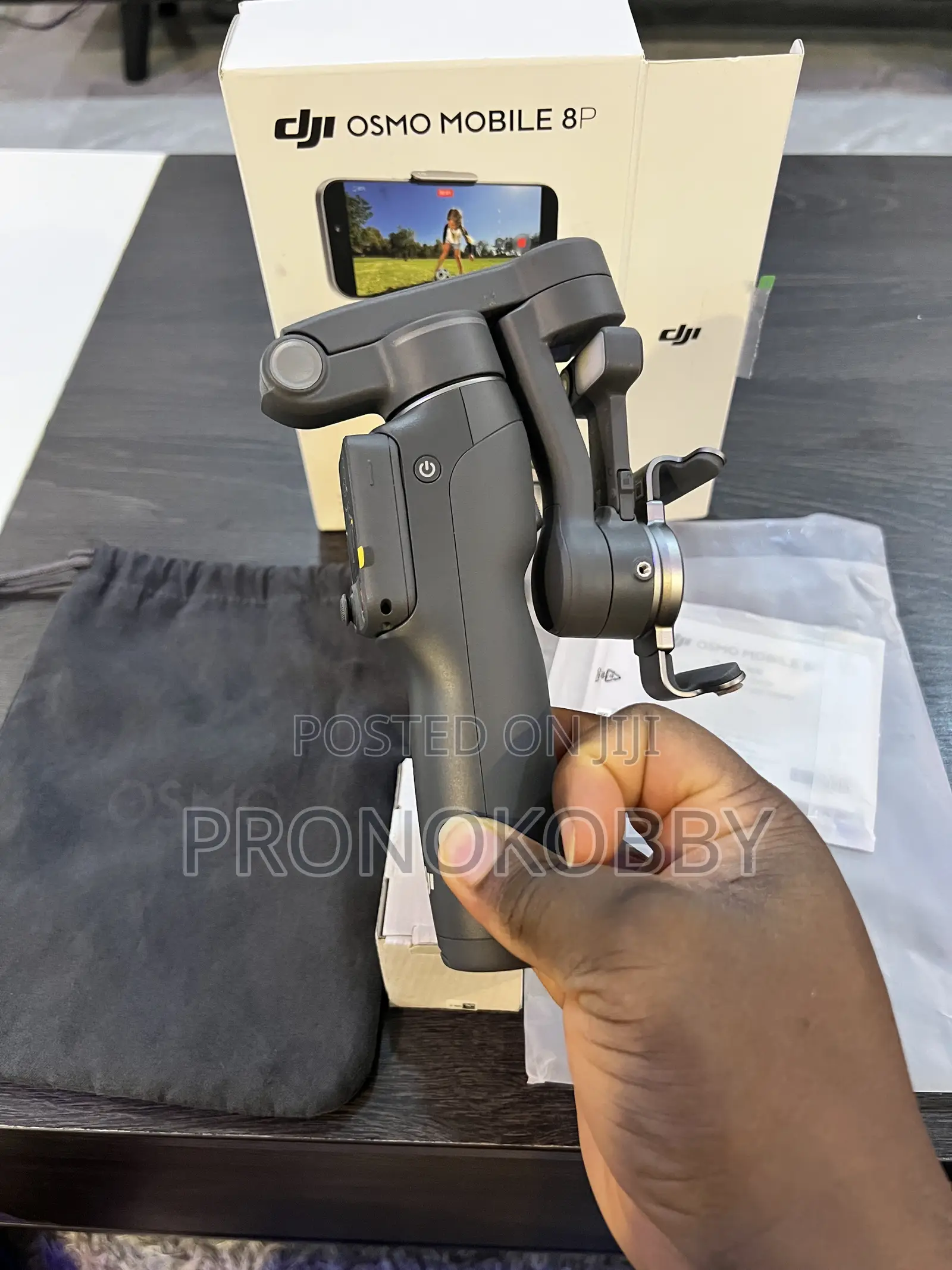 DJI Osmo Mobile 8P Smartphone Gimbal – Smooth Video Stabilisation