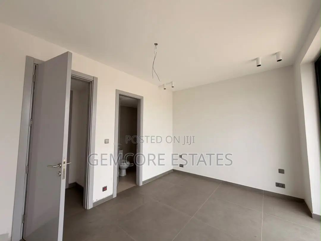 4bdrm House in East Legon Hills, Ashaley Botwe for sale