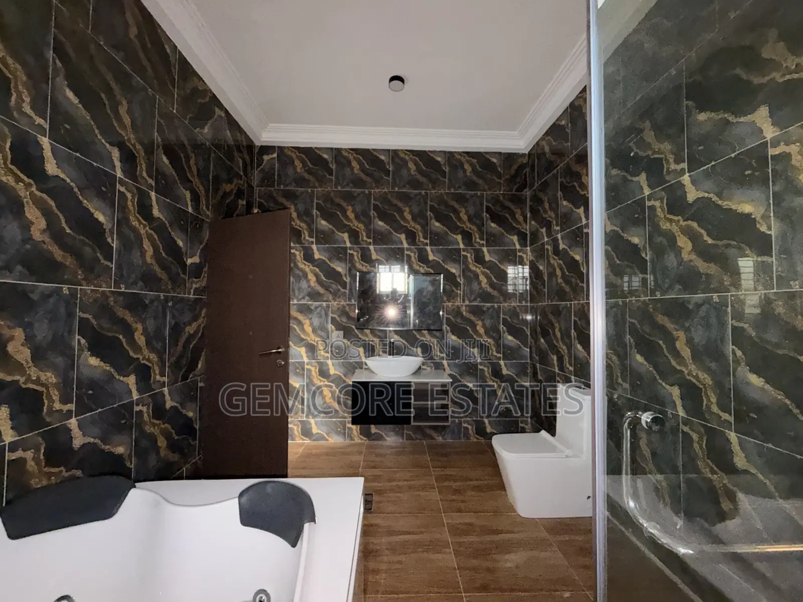 5bdrm House in East Legon Hills, Ashaley Botwe for sale