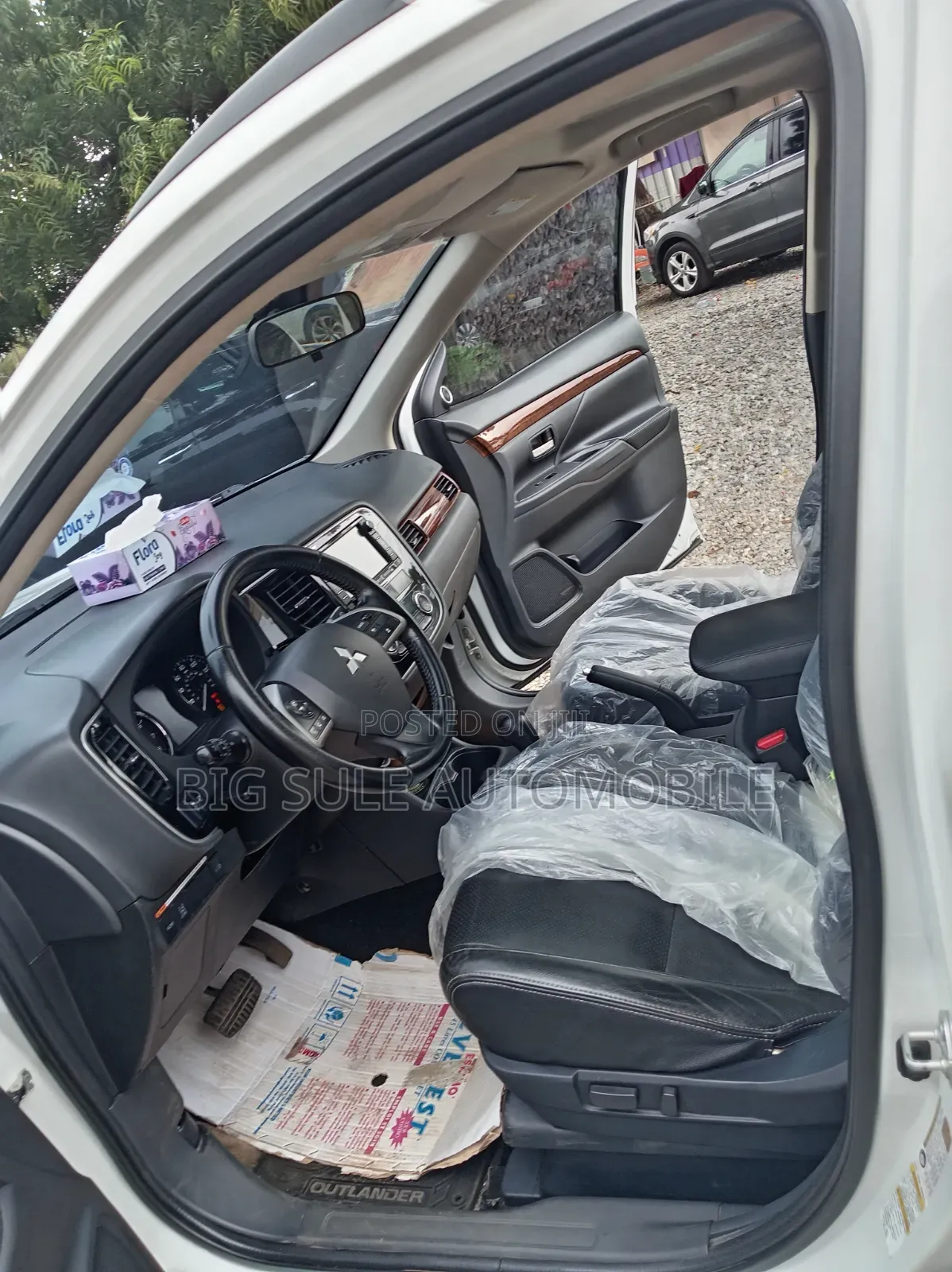 Mitsubishi Outlander SE 4dr SUV (2.4L 4cyl CVT) 2015 White