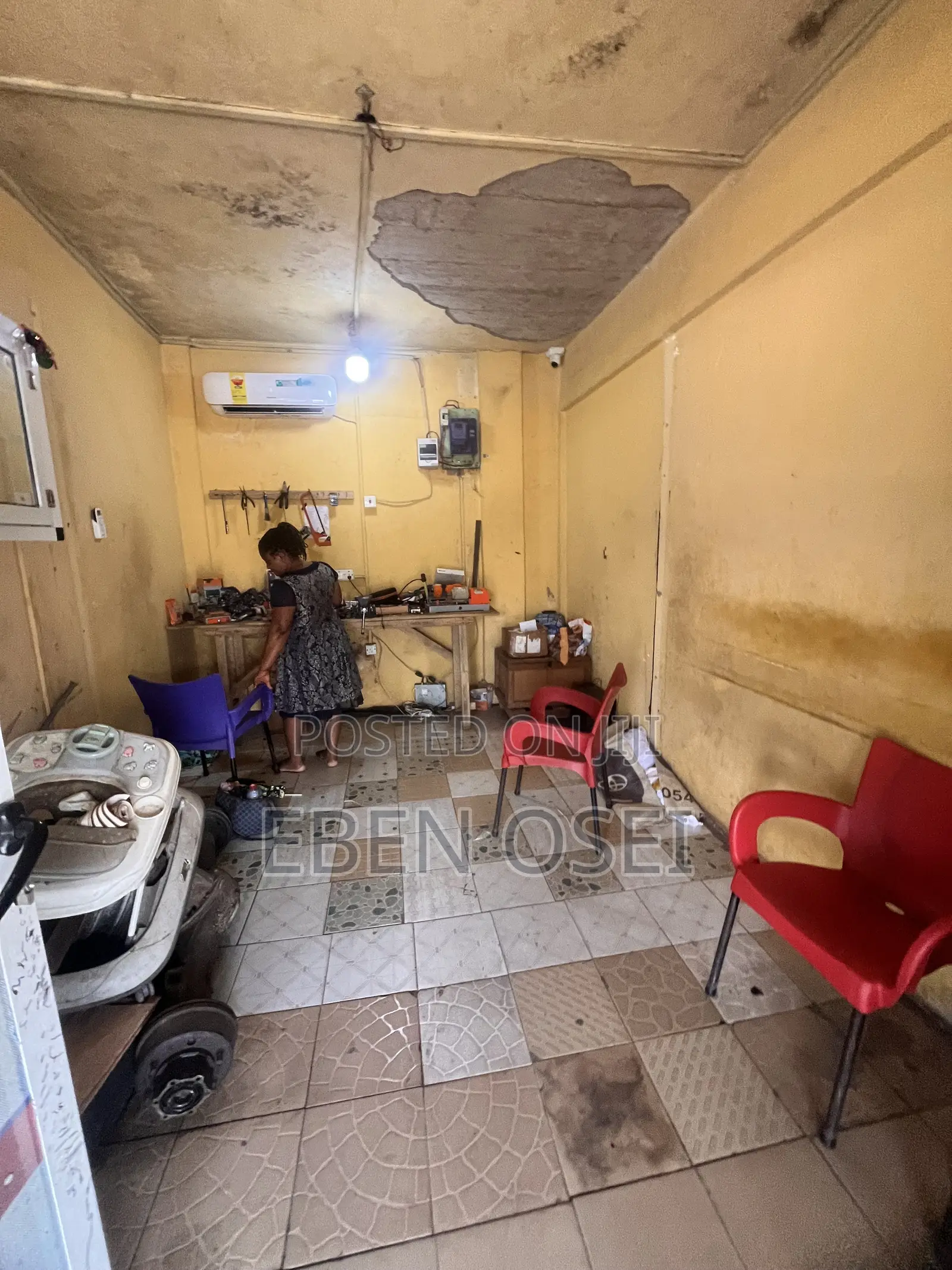 Shop for Rent at Dansoman Last Stop