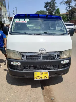 Toyota HiAce 2012 White