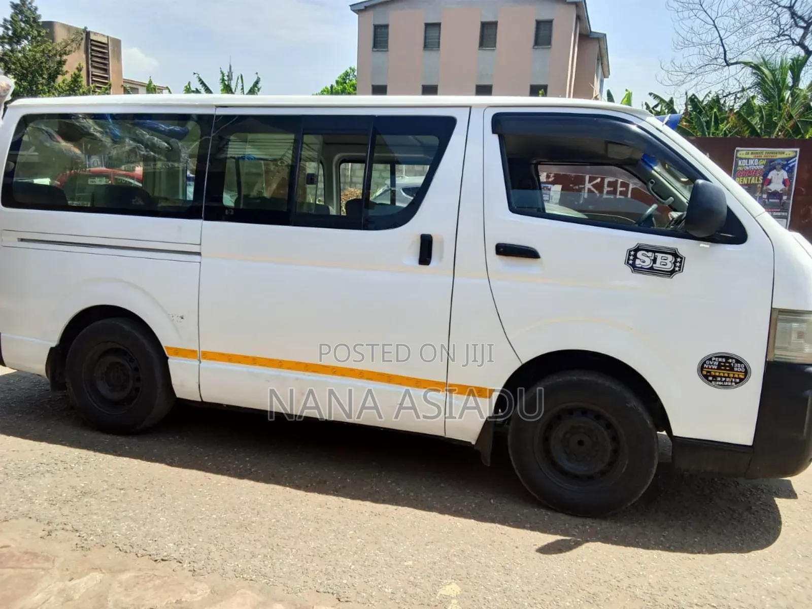 Toyota HiAce 2012 White
