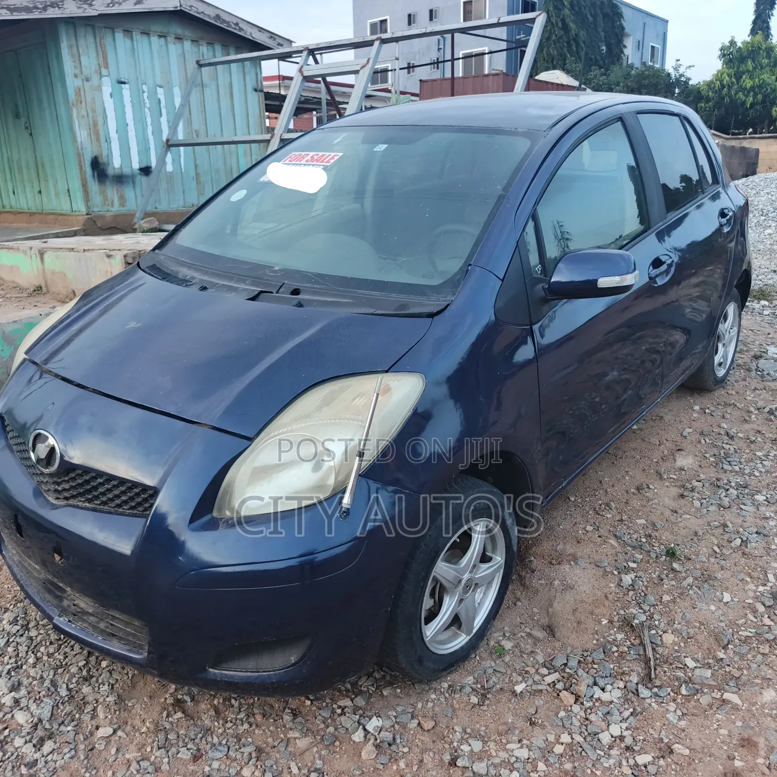 Toyota Vitz 2010 Blue