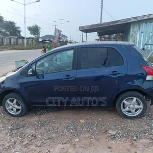 Toyota Vitz 2010 Blue