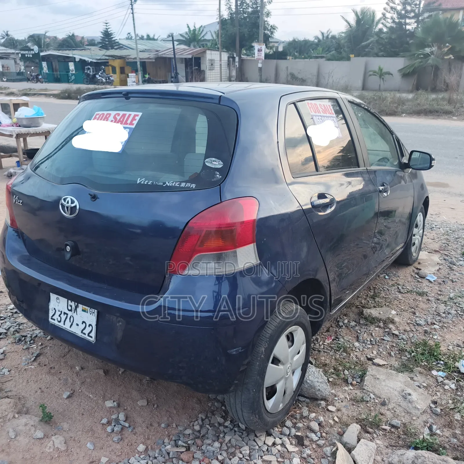Toyota Vitz 2010 Blue