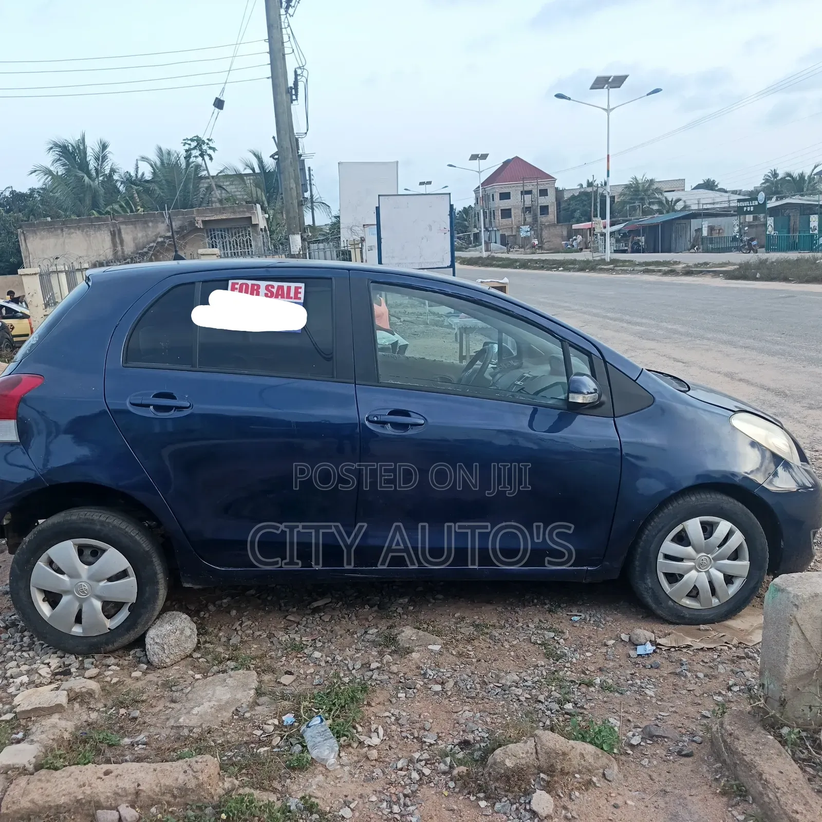 Toyota Vitz 2010 Blue