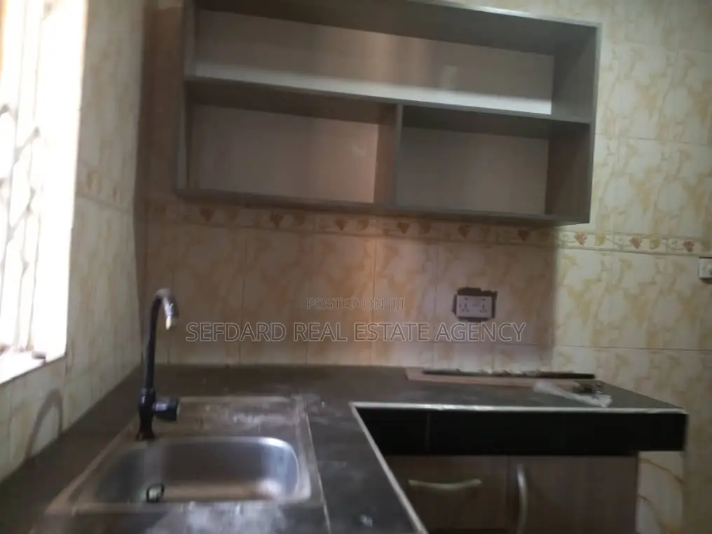 3bdrm Apartment in Sefdard Properties, Pokuase for rent