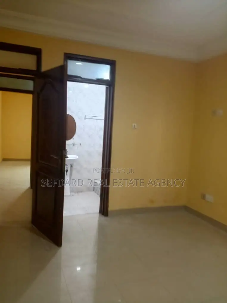 3bdrm Apartment in Sefdard Properties, Pokuase for rent