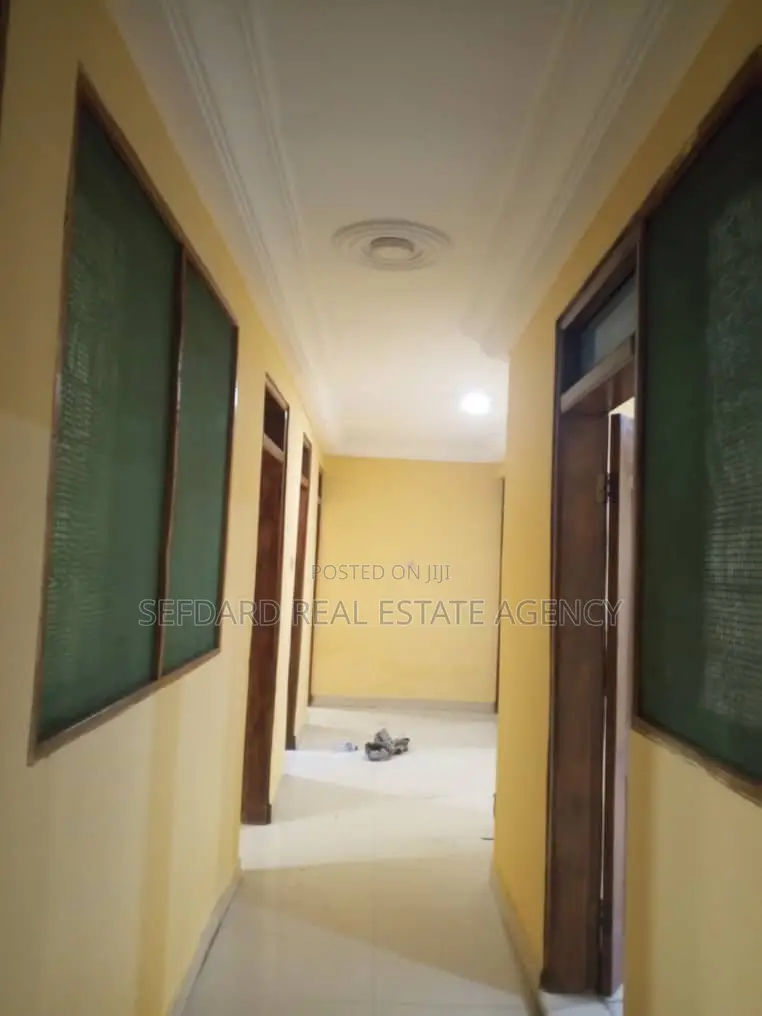 3bdrm Apartment in Sefdard Properties, Pokuase for rent