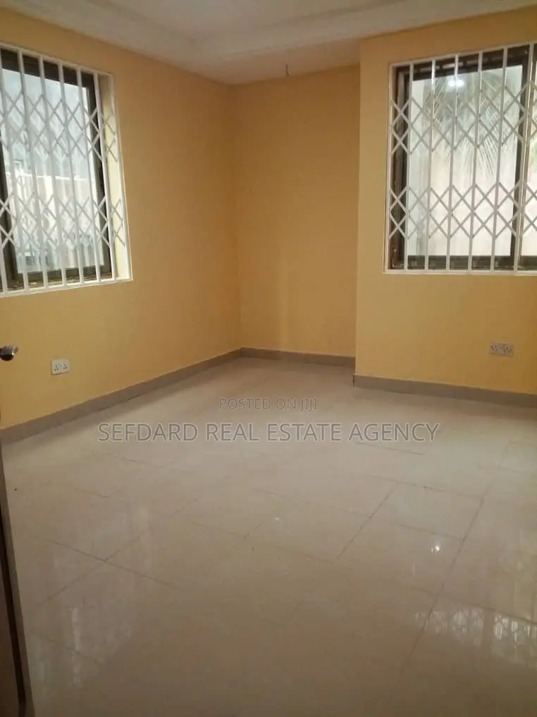3bdrm Apartment in Sefdard Properties, Pokuase for rent