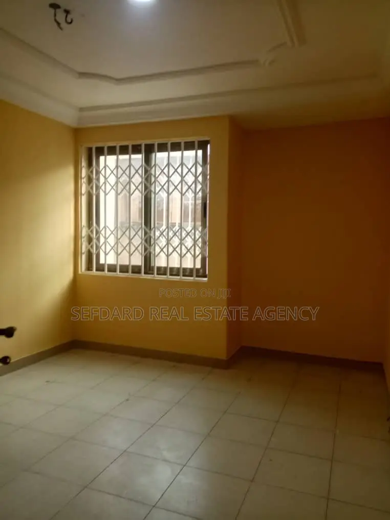 3bdrm Apartment in Sefdard Properties, Pokuase for rent
