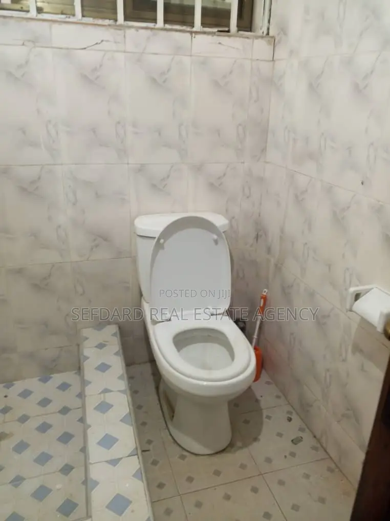 3bdrm Apartment in Sefdard Properties, Pokuase for rent
