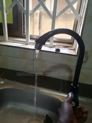 3bdrm Apartment in Sefdard Properties, Pokuase for rent