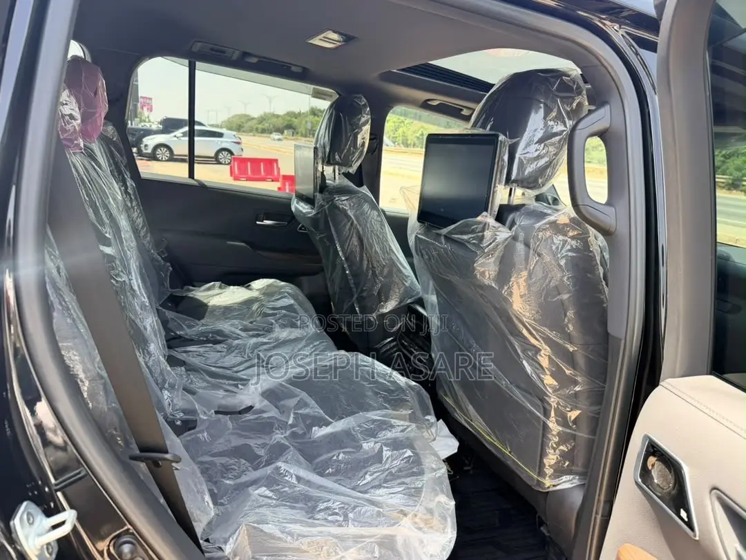 Toyota Land Cruiser 2024 Black