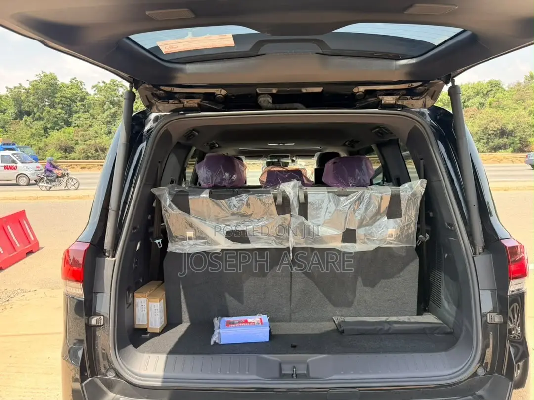 Toyota Land Cruiser 2024 Black