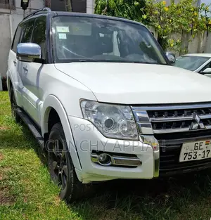 Mitsubishi Pajero 2017 White