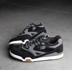 New Balance 600 Black and Ash