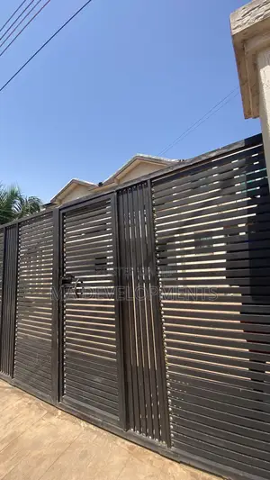 4bdrm Apartment in Madev Realty, Achimota for rent