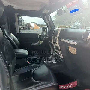 Jeep Wrangler 2022 White