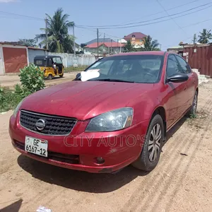 Nissan Altima 2005 Red