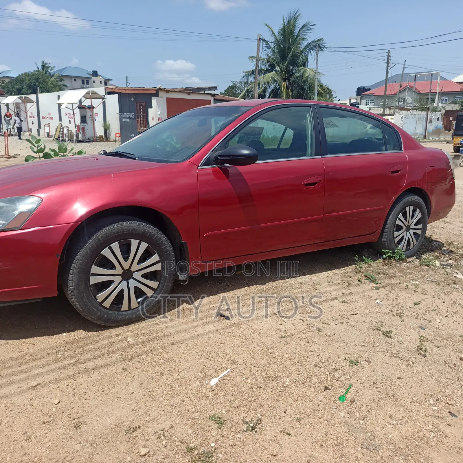 Nissan Altima 2005 Red