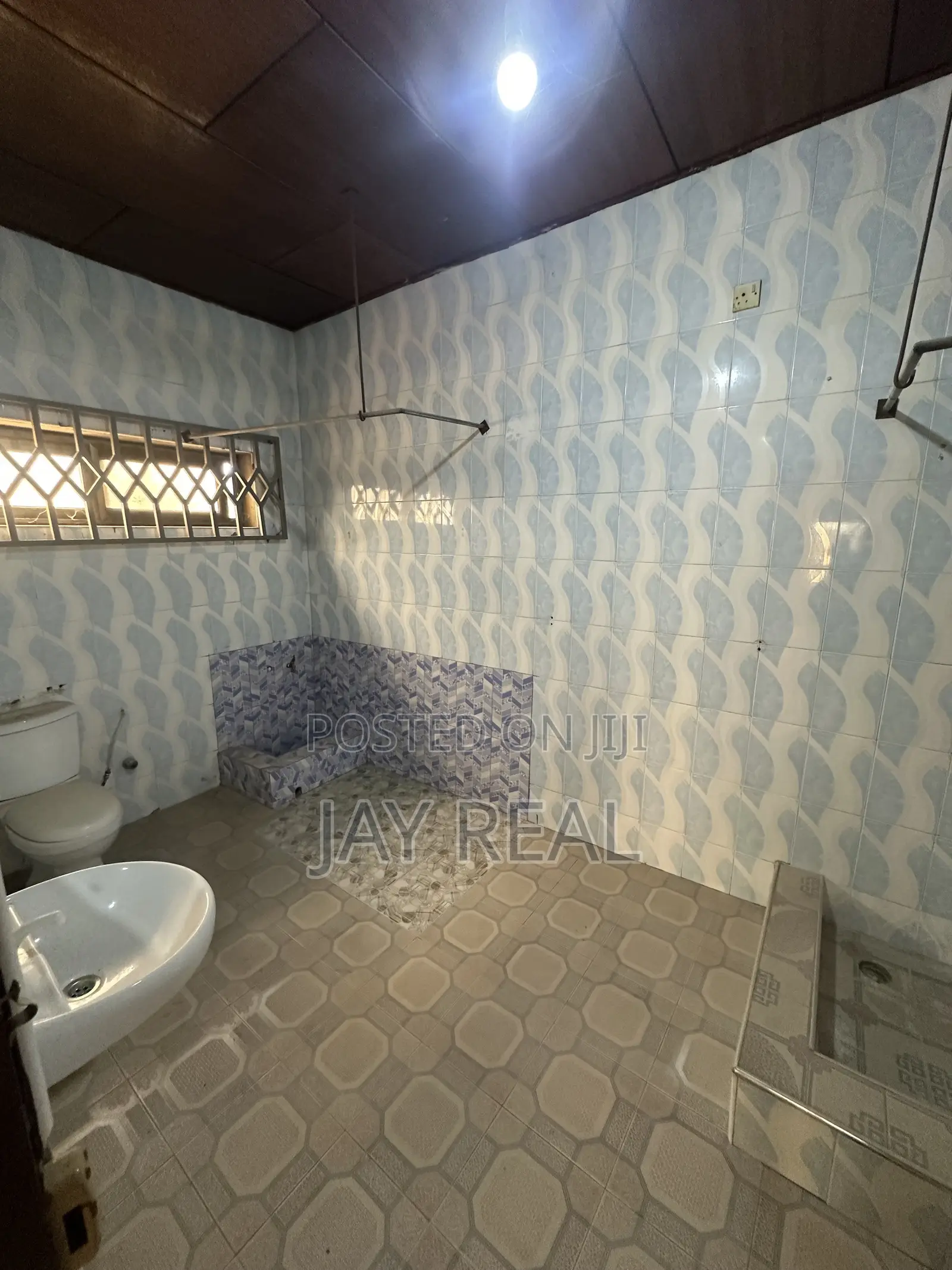 3bdrm Apartment in Jay Real Estate And, Kasoa for rent