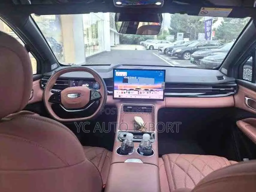 Geely Boyue 1.5TD Zhi`ai 2026 Gray