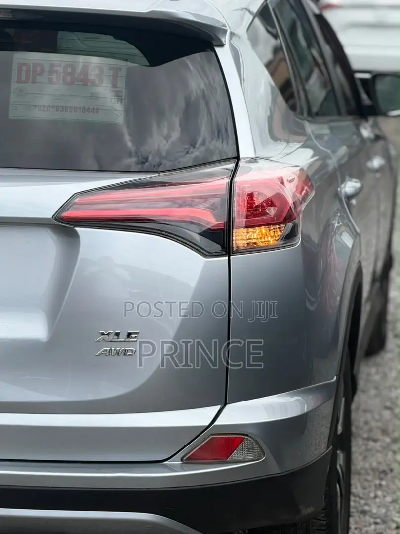 Toyota RAV4 2018 Gray