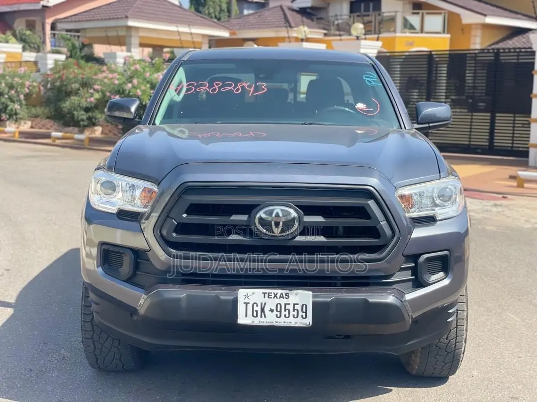 Toyota Tacoma 2020 Gray