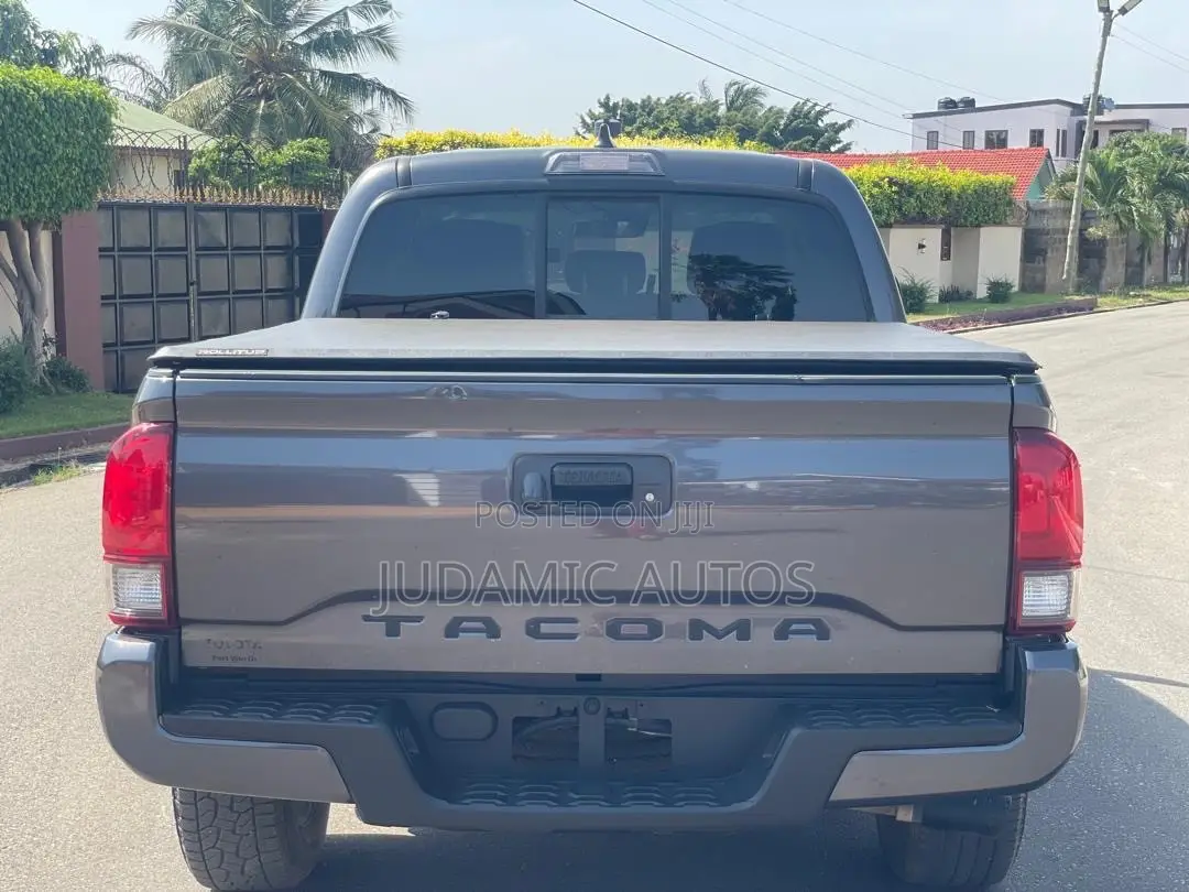 Toyota Tacoma 2020 Gray