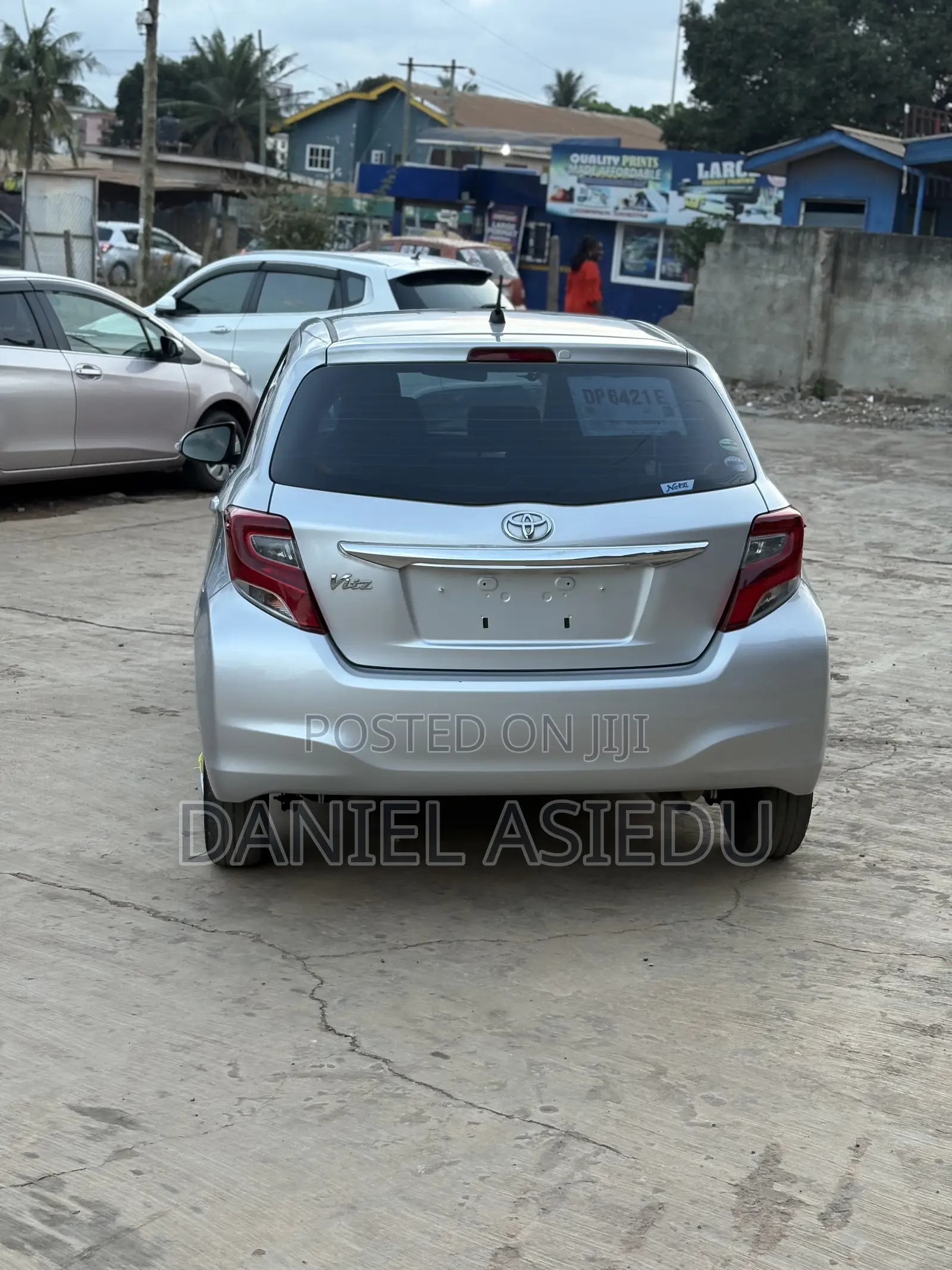 Toyota Vitz 1.0 FWD 3dr 2015 Silver