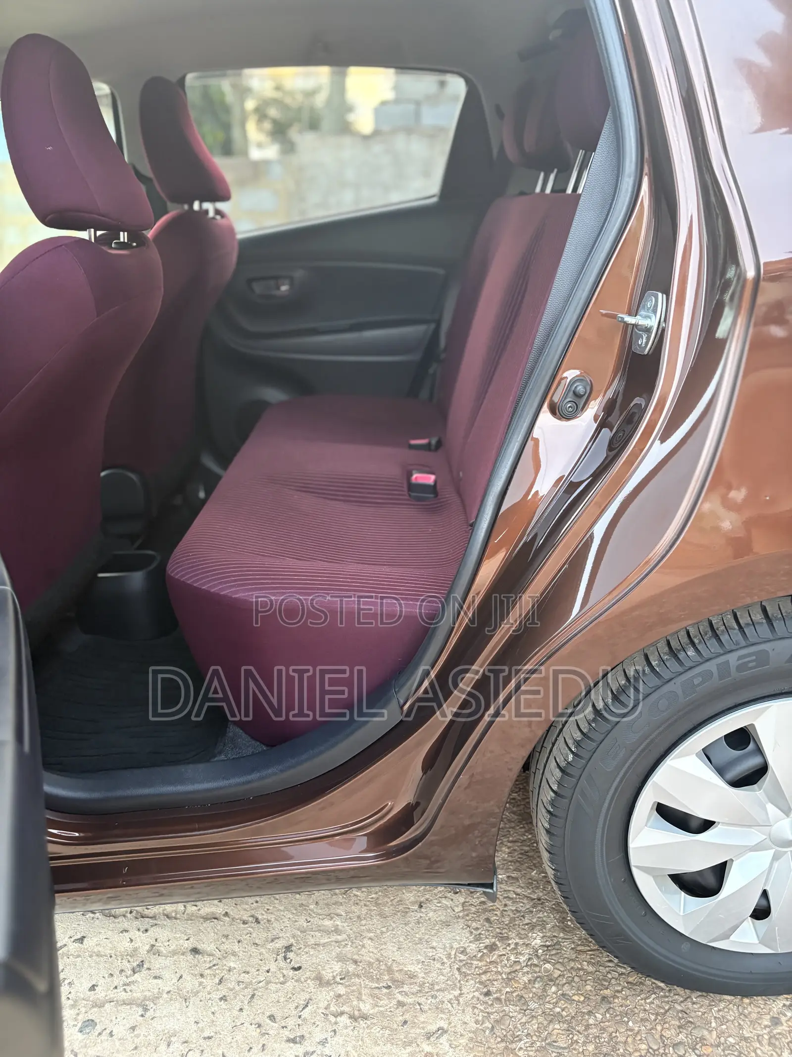 Toyota Vitz 1.3 AWD 3dr 2015 Brown