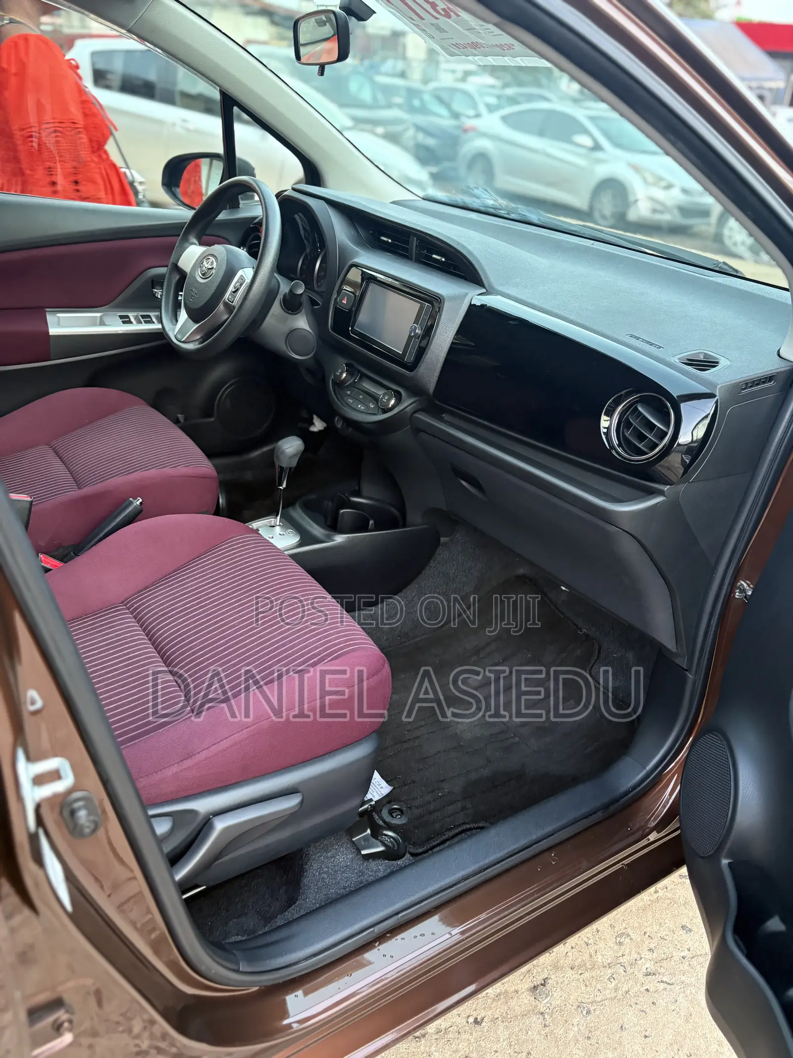 Toyota Vitz 1.3 AWD 3dr 2015 Brown