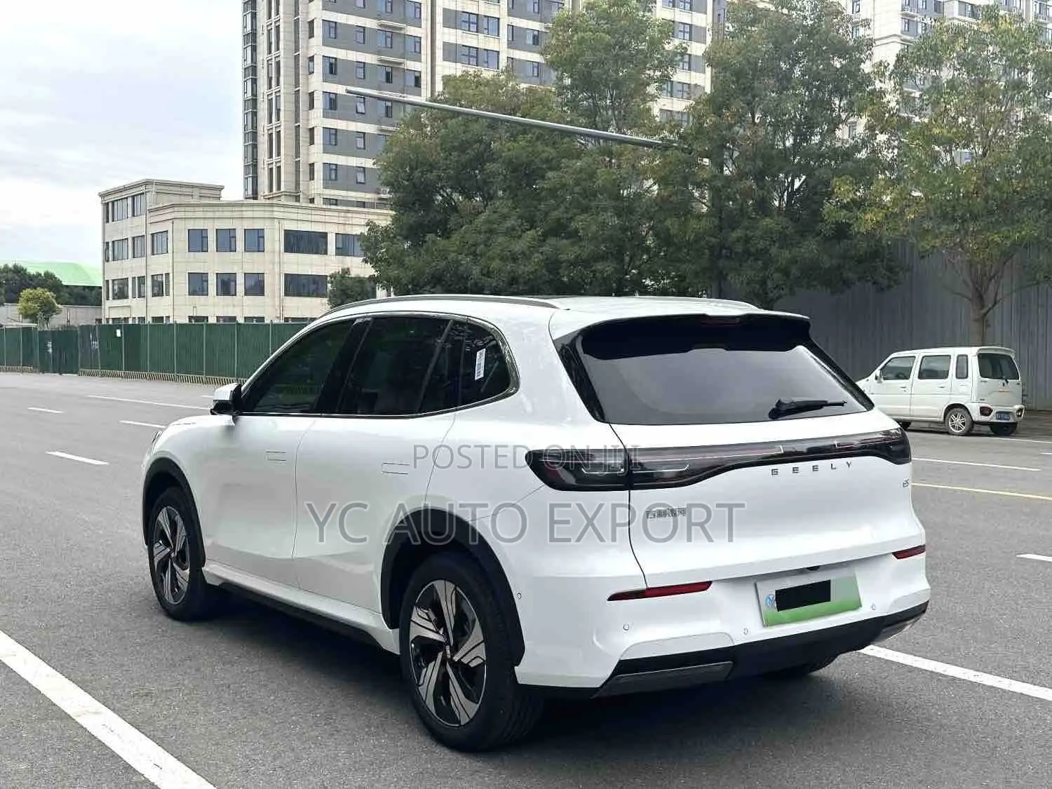 New Geely Galaxy E5 BEV 60 kWh FWD 2025 Beige