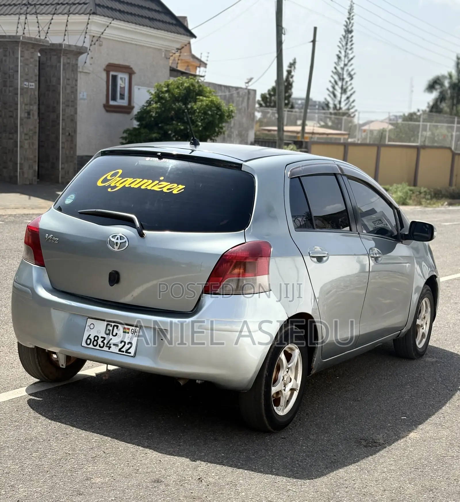 Toyota Vitz 1.3 AWD 3dr 2010 Gray