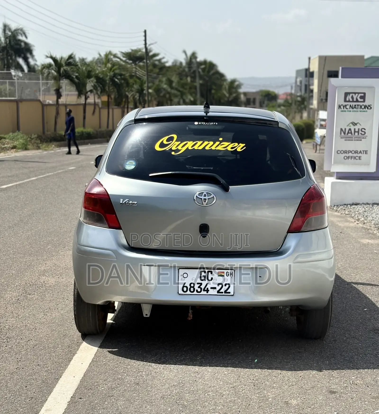 Toyota Vitz 1.3 AWD 3dr 2010 Gray