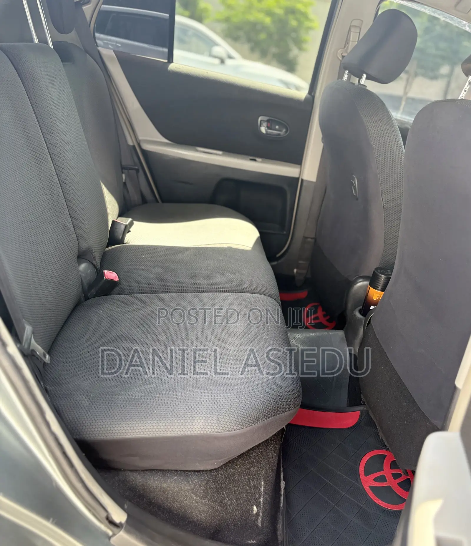 Toyota Vitz 1.3 AWD 3dr 2010 Gray