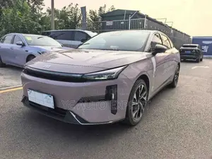 Geely Galaxy L6 1.5 Hybrid FWD 2024 Pink