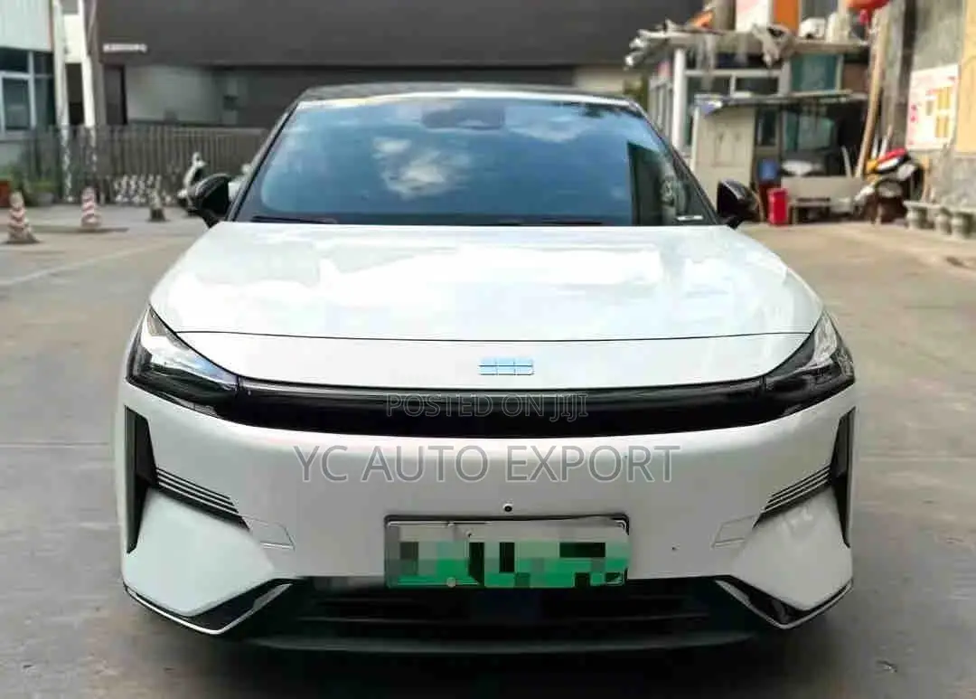 Geely Galaxy L6 1.5 Hybrid FWD 2024 Beige
