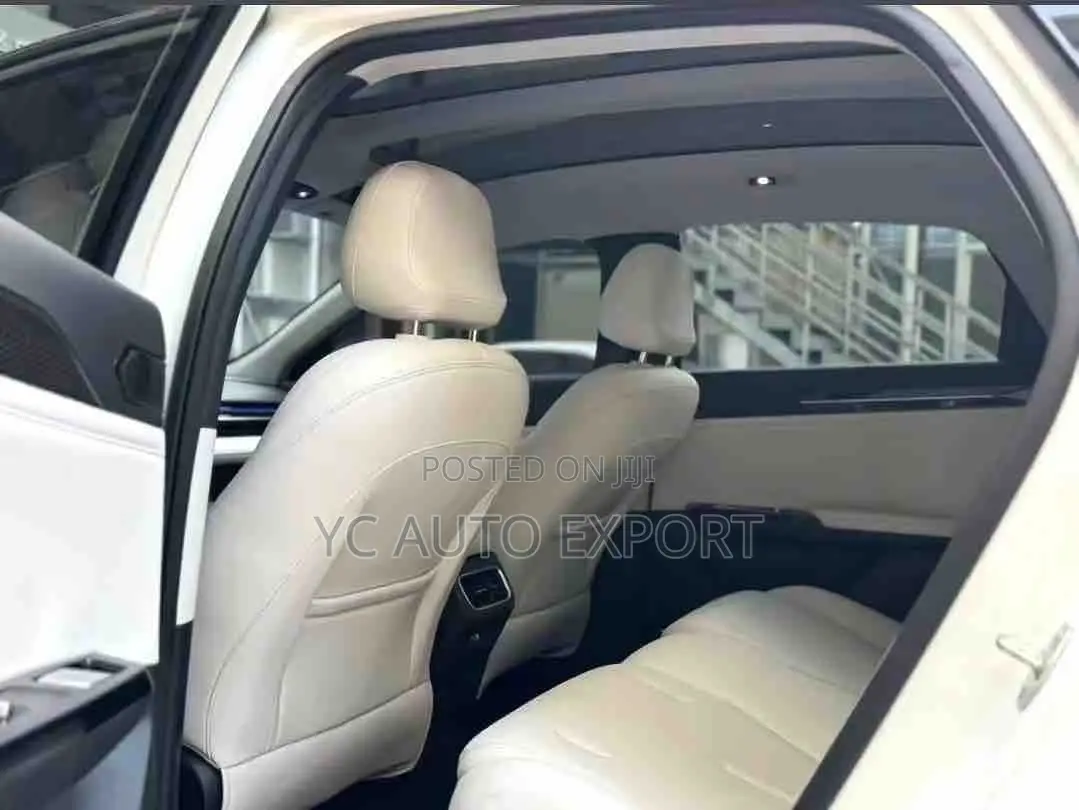 Geely Galaxy L6 1.5 Hybrid FWD 2024 Beige