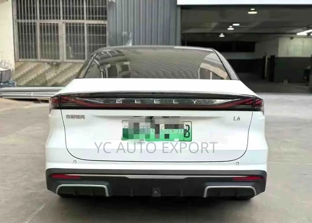 Geely Galaxy L6 1.5 Hybrid FWD 2024 Beige