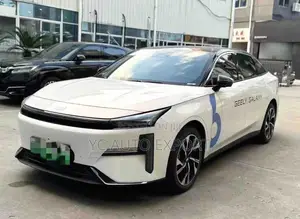 Geely Galaxy L6 1.5 Hybrid FWD 2024 Beige