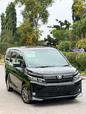 Toyota Voxy X 4WD 7-Seater 2015 Black