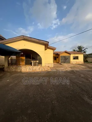 3bdrm House in Zongo Junction for sale