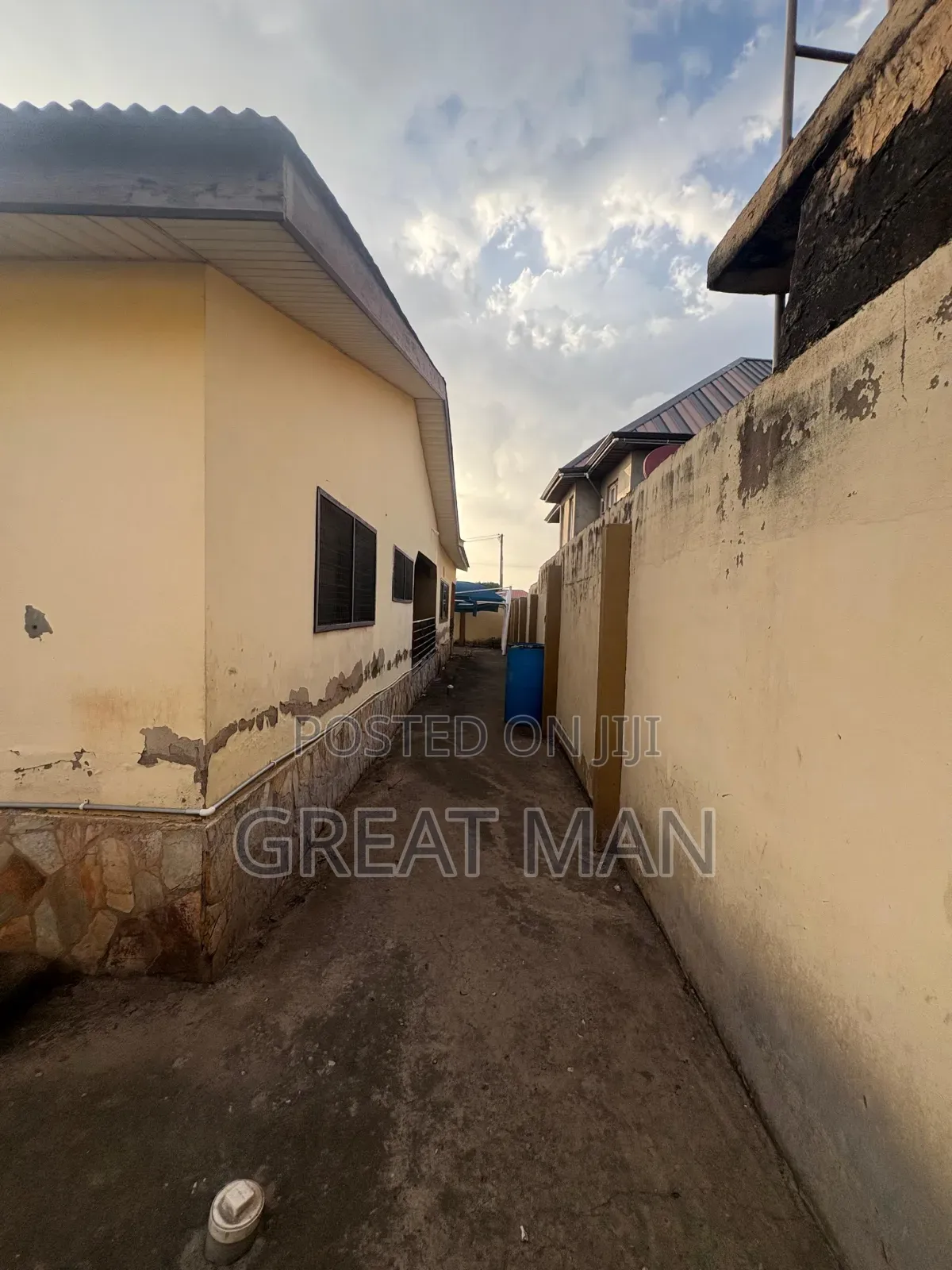 3bdrm House in Zongo Junction for sale