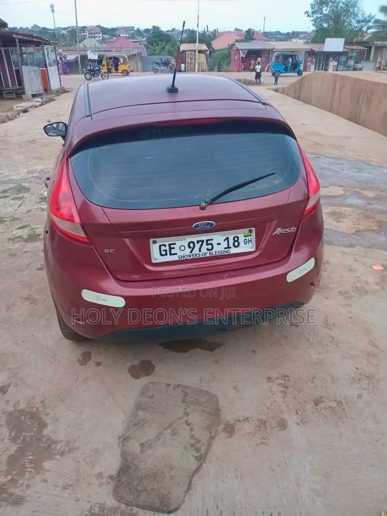 Ford Fiesta SE Hatchback 2012 Brown