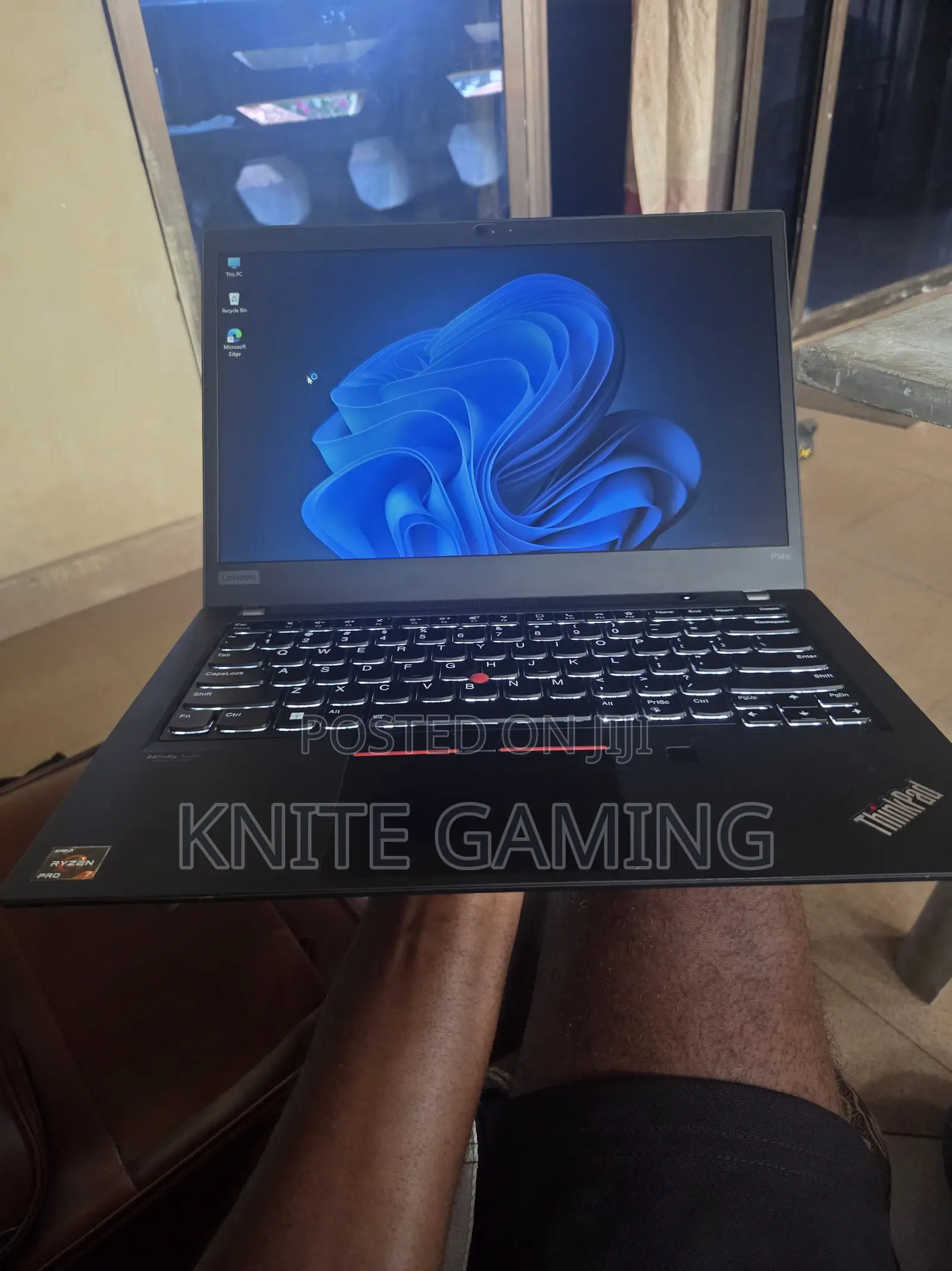 Laptop Lenovo ThinkPad P14s 24GB AMD Ryzen 7 SSD 256GB