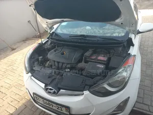 Hyundai Elantra 2013 White
