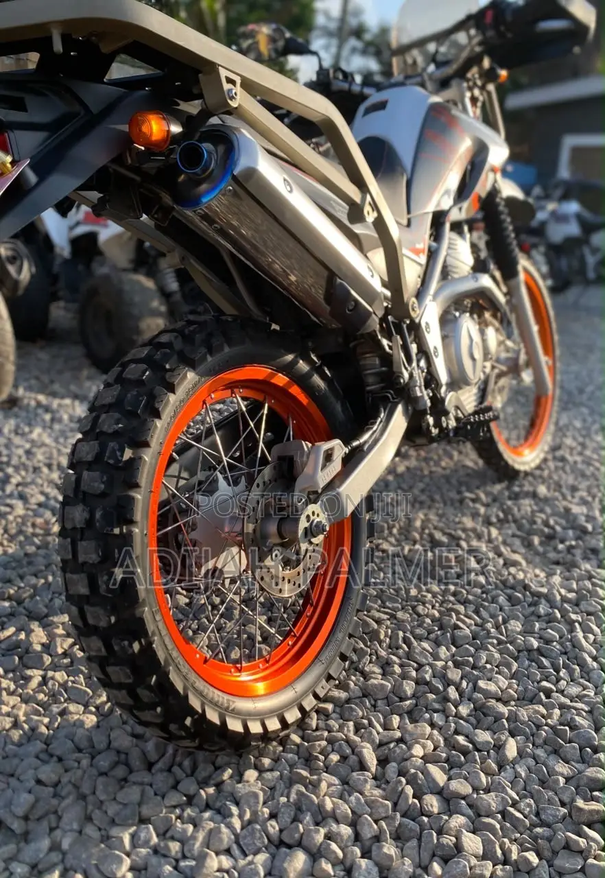 Yamaha 2022 Orange
